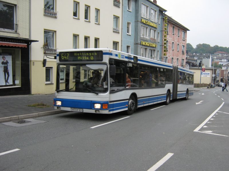Bus 9924 der WSW auf Linie 647 nach Hattingen Mitte S-Bahnhof an der Haltestelle Hchsten-St. Josef Krankenhaus
