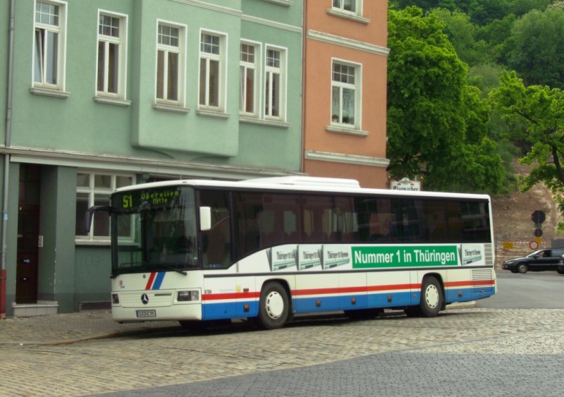 Bus Eisenach / Verkehrsgesellschaft Wartburgkreis mbH (VGW): Mercedes-Benz Integro der KVG Eisenach, eingesetzt im Überlandverkehr (Mai 2008). Aufgenommen am Überlandbusbahnhof am Bahnhof.