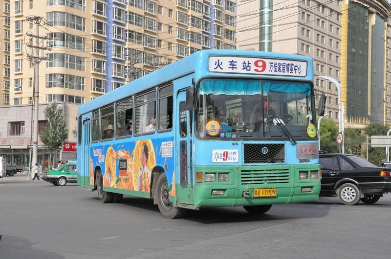 Bus der Linie 9 am 24. Juli 2009 in Xining.