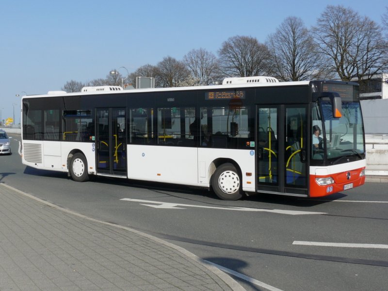 Bus Nr.1053 der VKU am Dortmunder Flughafen 10.4.2009