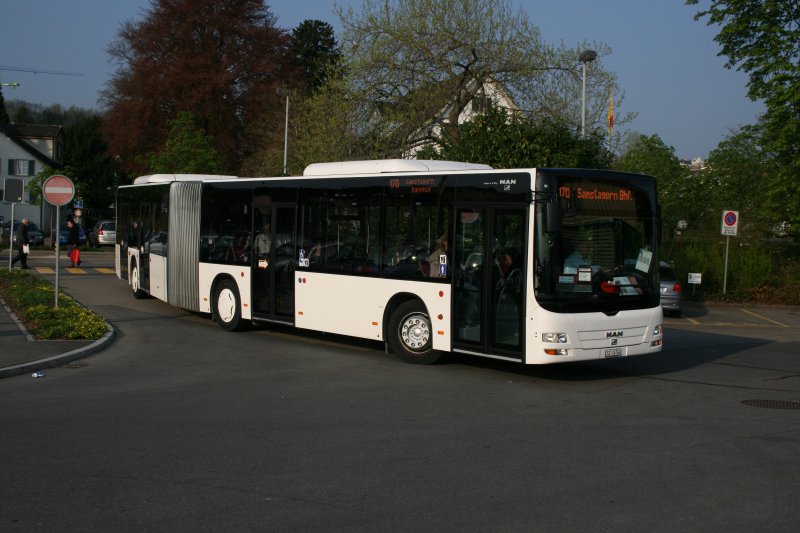 Busbetriebe Bamert, Wollerau, SZ 24'744 (MAN Lion's City A23, 2008) am 14.4.2009 in Richterswil. Auch nach bald einem Halben Jahr Einsatz für Bamert trägt der Bus keine erkennbaren Merkmale des Unternehmens...
