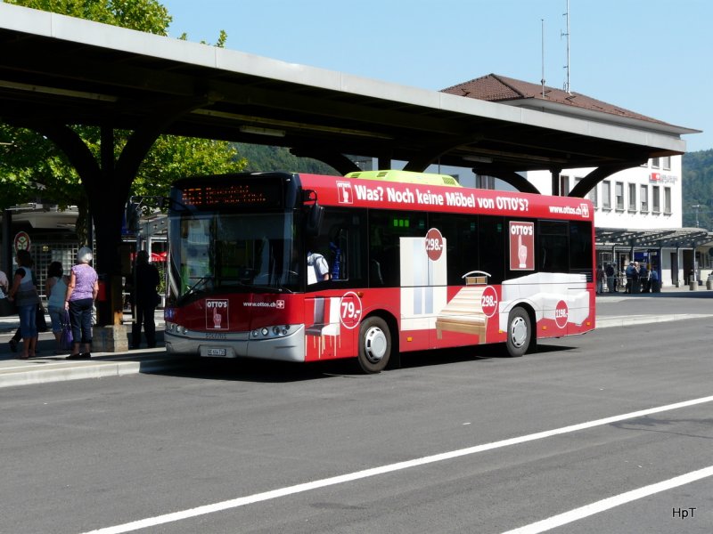 Busland - Solaris Urbino 8.9 Nr.36  BE 604730 mit Werbung bei der neuen Bushaltestelle neben dem Bahnhof von Burgdorf am 01.09.2009
