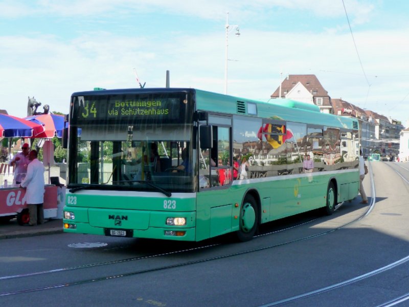 BVB - MAN Bus Nr.823 BS 2823 unterwegs auf der Linie 34 in Basel am 10.08.2008