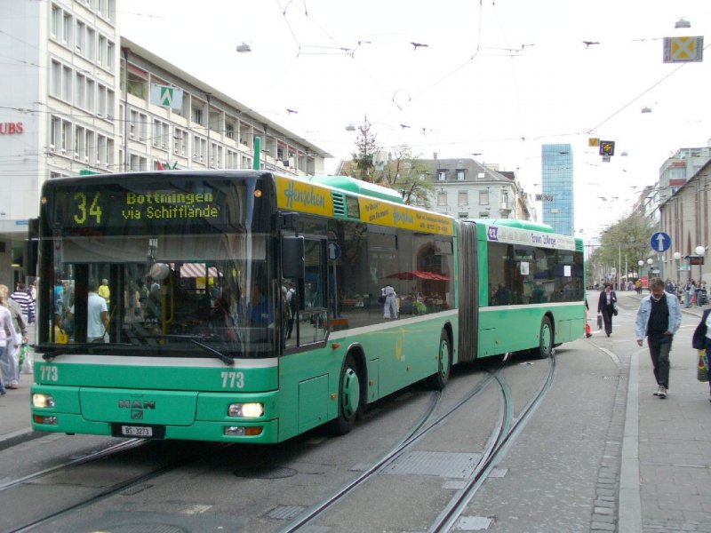BVB - Man Geleknbus Nr.773 unterwegs in den Strassen von Basel eingeteilt auf der Linie 34 nach Bottmingen am 12.05.2007