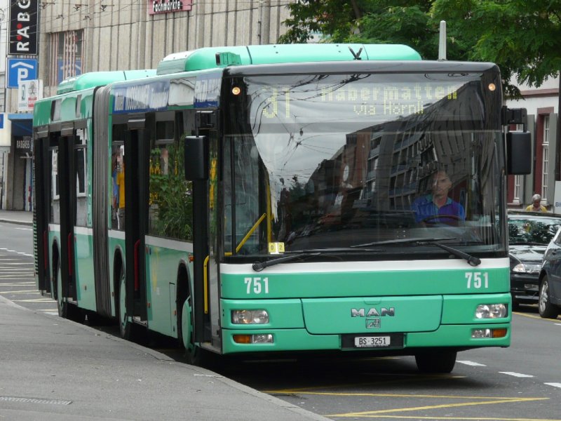 BVB - MAN Gelenkbus Nr.751 BS 3251 unterwegs auf der Linie 31 in Basel am 12.07.2008