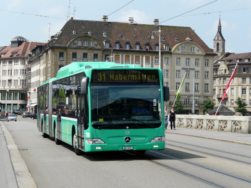 BVB - Mercedes Citaro Bus Nr.718 BS 6677 unterwegs auf der Linie 31 in der Stadt Basel auf der Rheinbrcke am 28.06.2009