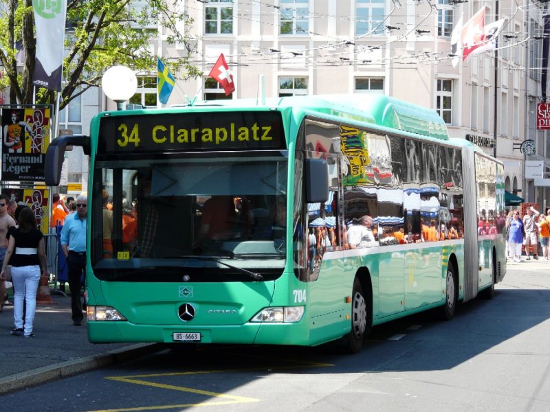 BVB - Mercedes Citaro Gelenkbus Nr.704 BS 6663 unterwegs auf der Linie 34 bei der Haltestelle am Claraplatz am 21.06.2008