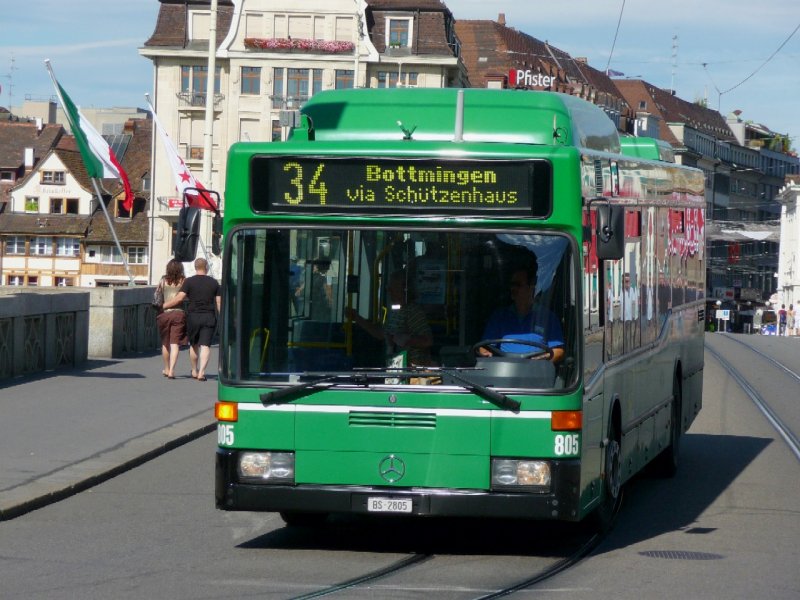 BVB - Mercedes O 405 N Bus Nr.805 BS 2805 unterwegs auf der Linie 34 in Basel am 10.08.2008