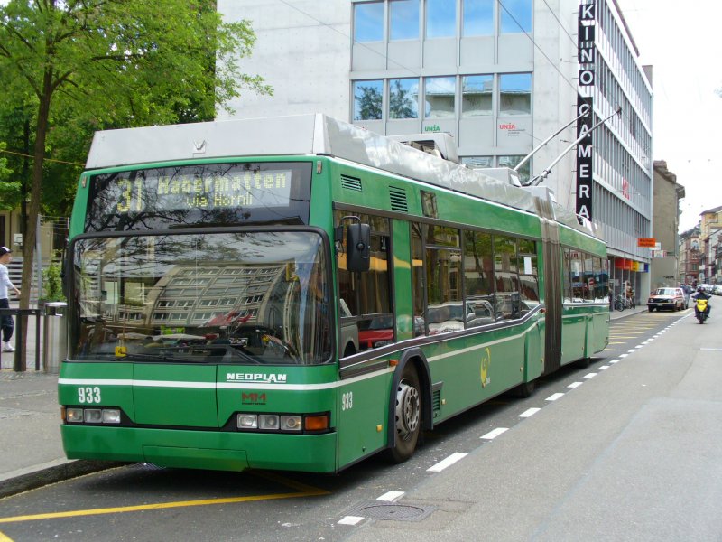 BVB - NEOPLAN Trolleybus Nr 933 eingeteilt auf der Linie 31 Habermatten .. Bild vom 12.05.2007