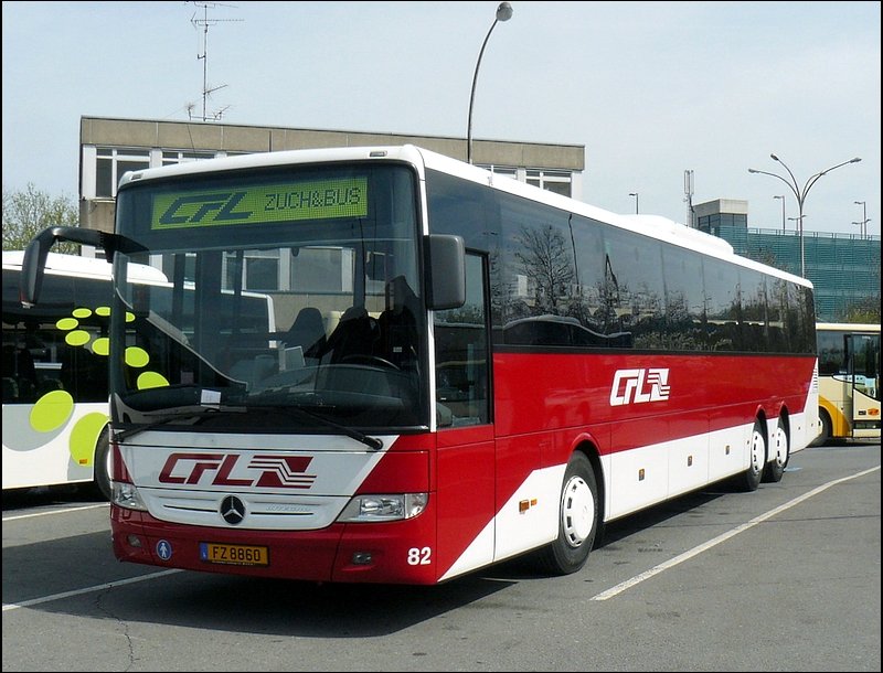 CFL 82 (FZ 8860) CFL Bus Mercedes Evobus OM 457-Euro 4 (BJ 2007) war am 27.04.08 beim Straenbahndepot in Hollerich anlsslich des Tages der offenen Tr der stdtischen Verkehrsbetriebe ausgestellt.