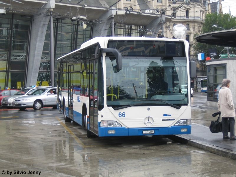 Citaro 66 als Dispobus beim Bhf. Luzern am 7.8.07