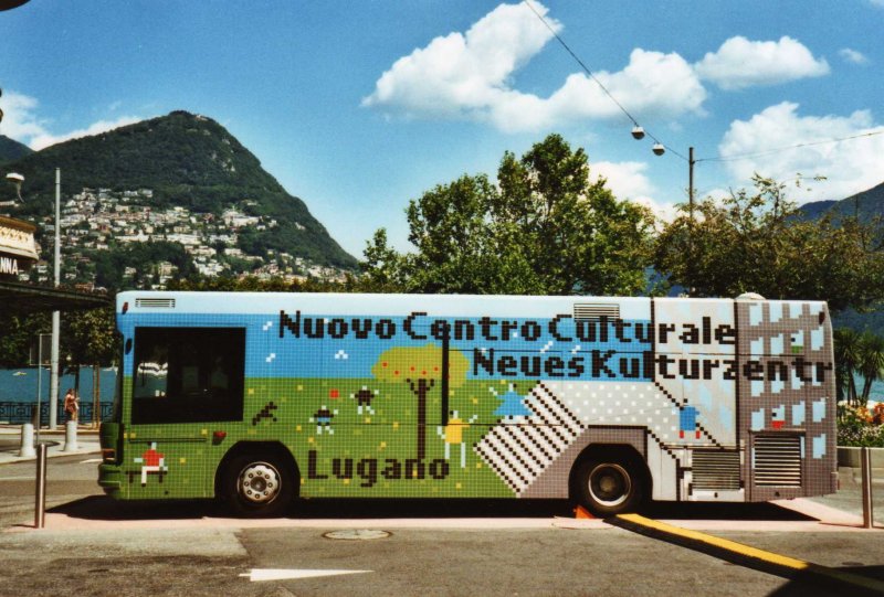 Citt di Lugano, Lugano TI 135'716 Neoplan am 26. Juli 2009 Lugano, Piazza Luini