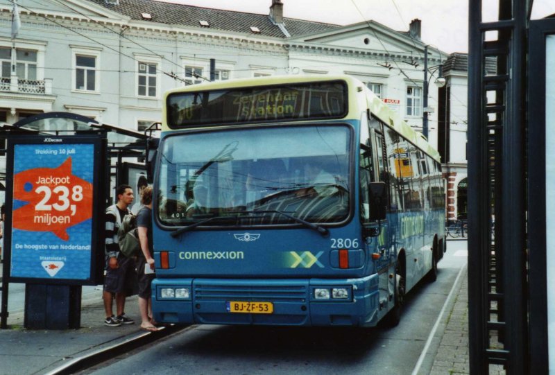 Connexxion Nr. 2806/BJ-ZF-53 Den Oudsten am 5. Juli 2009 Arnhem, Bahnhof