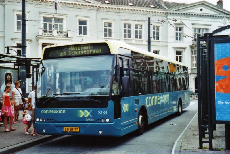 Connexxion Nr. 8133/BN-BF-77 Daf/Berkhof am 5. Juli 2009 Arnhem, Bahnhof