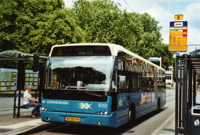 Connexxion Nr. 8252/BP-BD-89 VDL Berkhof am 5. Juli 2009 Arnhem, Bahnhof