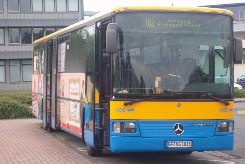 der 1015 macht Pause am Bahnhof