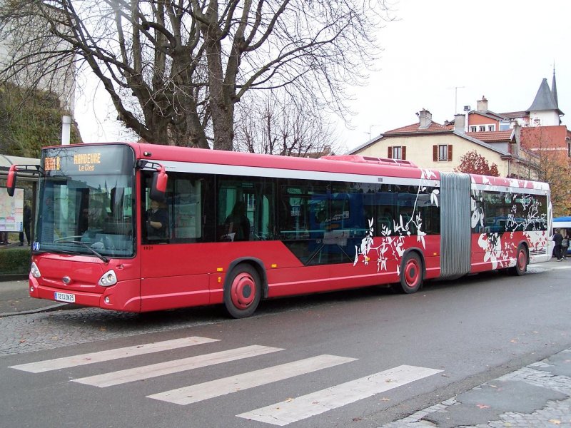 Der erste frankreichs zugelassene Gelenkbus der Reihe GX 427 fhrt in Monbliard. 8 weitere Exemplare sollen im Jahre 2009 eintreffen. Hier Wagen 1931 am 03/12/08.