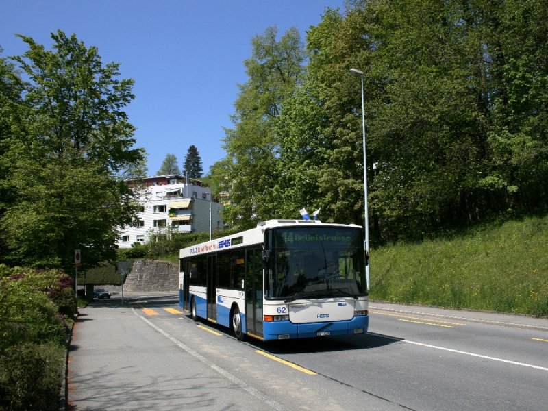 Der Volvo/Hess B10L an der Bellerivehhe. (6.5.2008)