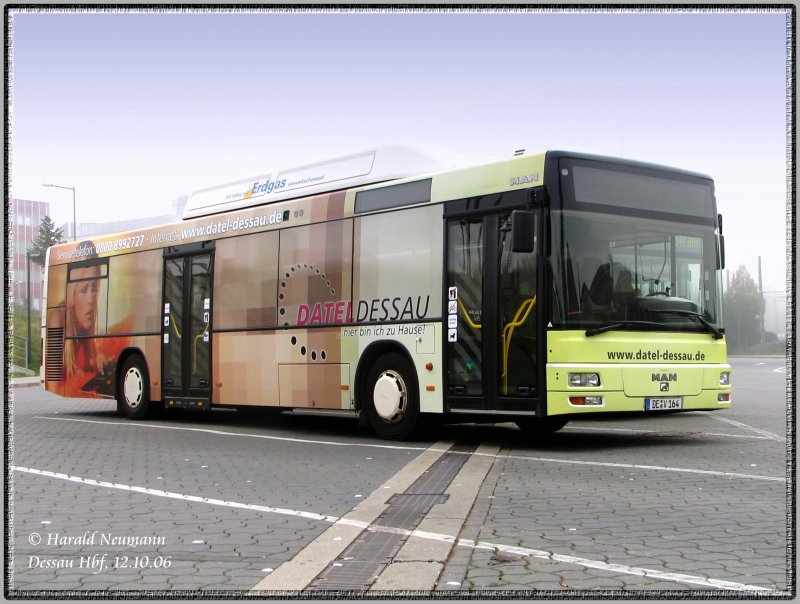 Dessau Hbf: Erdgasbus MAN NL A21 12.10.06.