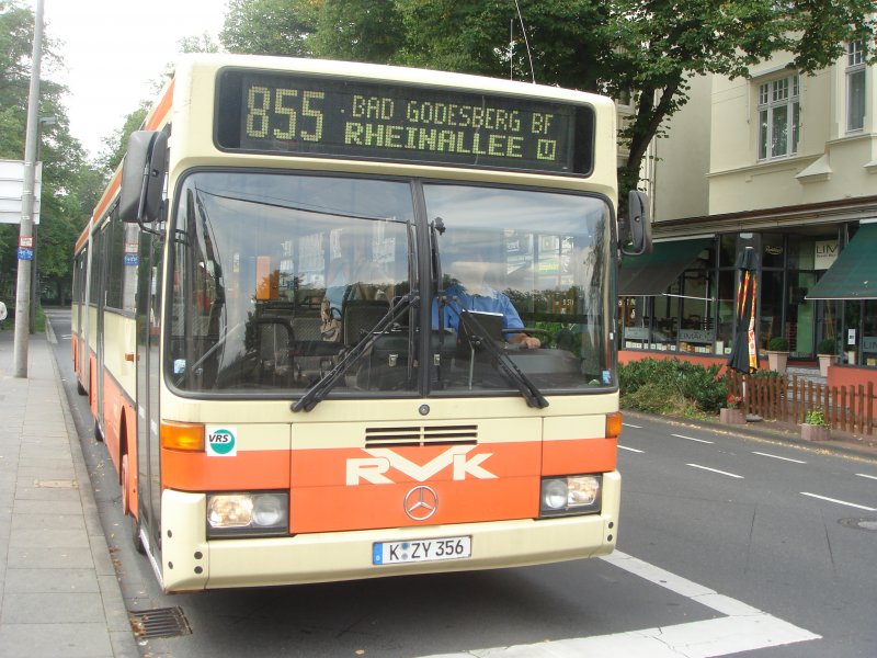 Die Buslinie 855 der nach Bonn Bad Godesberg Bahnhof.