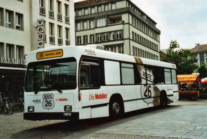 Die Mobiliar, Bern BE 70'099 Volvo/R&J (ex Bernmobil, Bern Nr. 104) am 13. Mai 2009 Thun, Waisenhausplatz (Promotionsbus der Mobiliar-Versicherung)