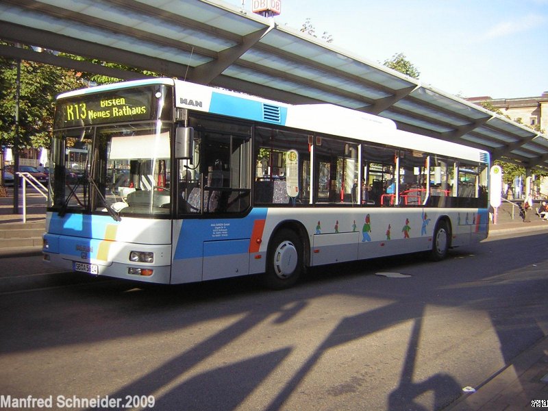 Dieses Foto zeigt einen MAN Bus der Firma Baron Reisen. Das Foto wurde am 11.09.2009 am Hauptbahnhof in Saarbrcken aufgenommen.