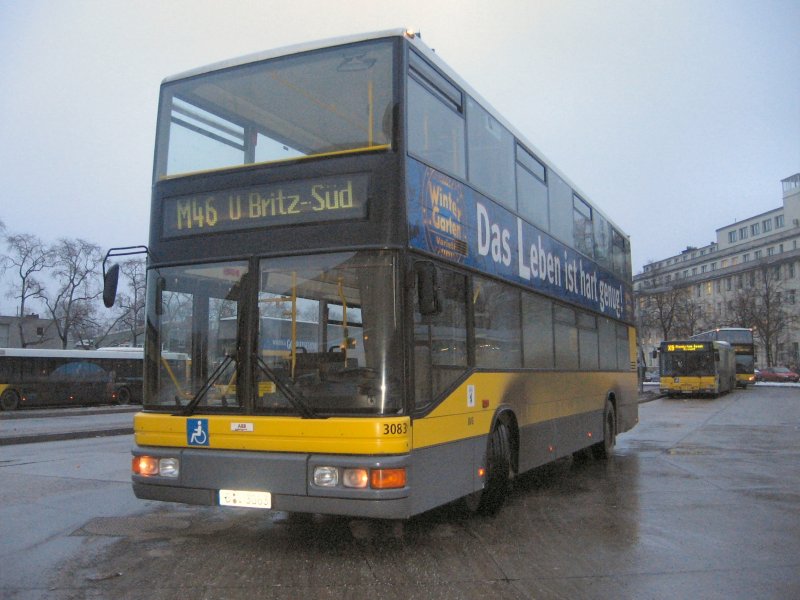 Doppelstockbus der BVG, vor der Fahrt als Linie M 46 zum U-Bhf. Britz, Foto von 2006