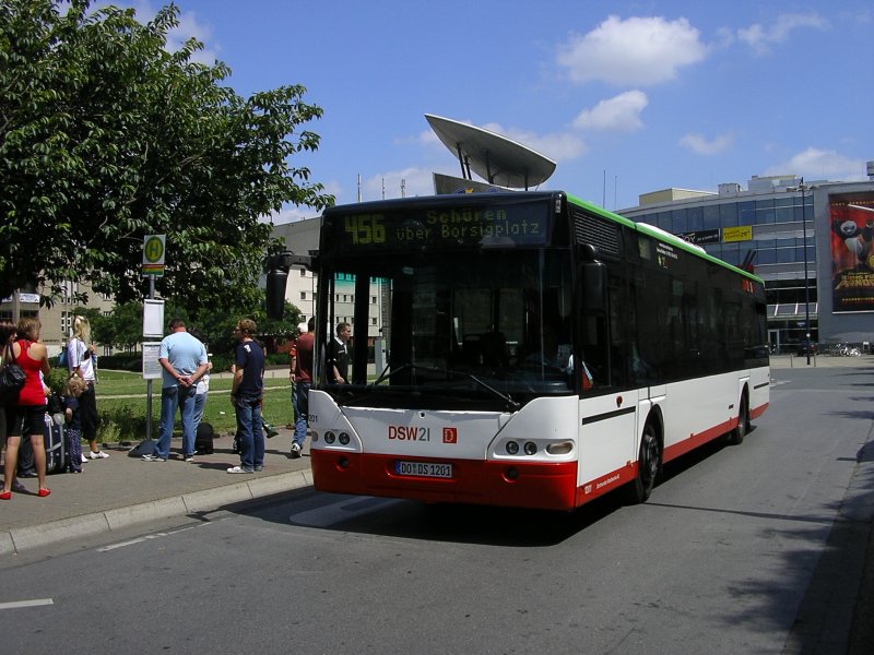DSW21,Neoplan als Linie 456 von Dortmund Hbf.-Nord nach Schren ber Borsigplatz.(29.06.2008)