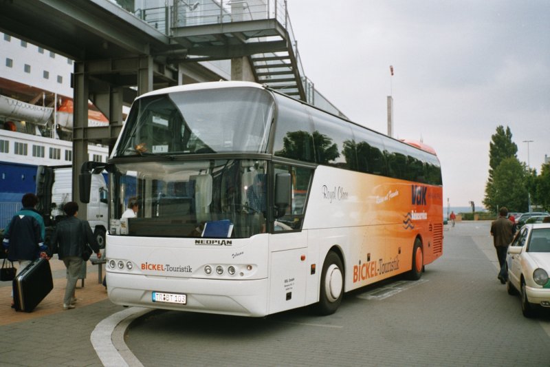 Ein Bus der Fa. Bickel wartet auf die Abfahrt der Fhre nach Oslo/N.