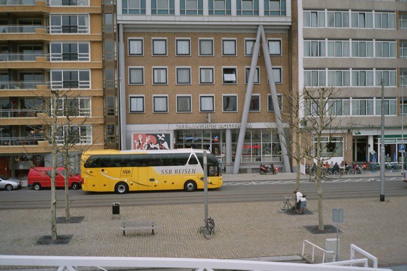 Ein Bus der Stuttgarter -Strassenbahn SSB in Rotterdam bei einer Stadtrundfahrt