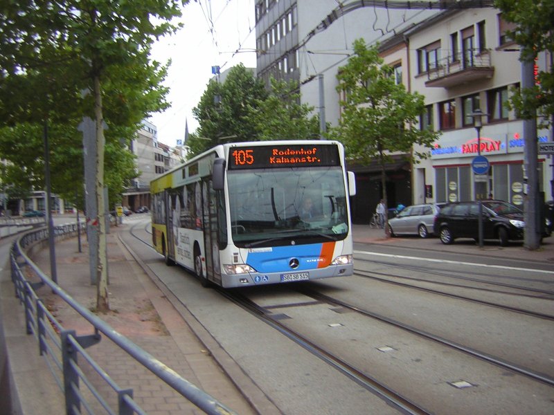 Ein Citaro auf dem Weg zur Haltestelle Hauptbahnhof. Die Aufnahme des Fotos war der 02.10.2009.