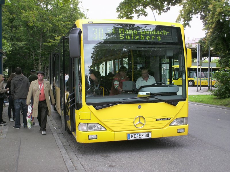 Ein Citaro auf der Lnie 30 am Busbahnhof,Aug 07