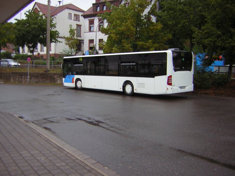 Ein Citaro Bus der Linie 120 in Brebach.