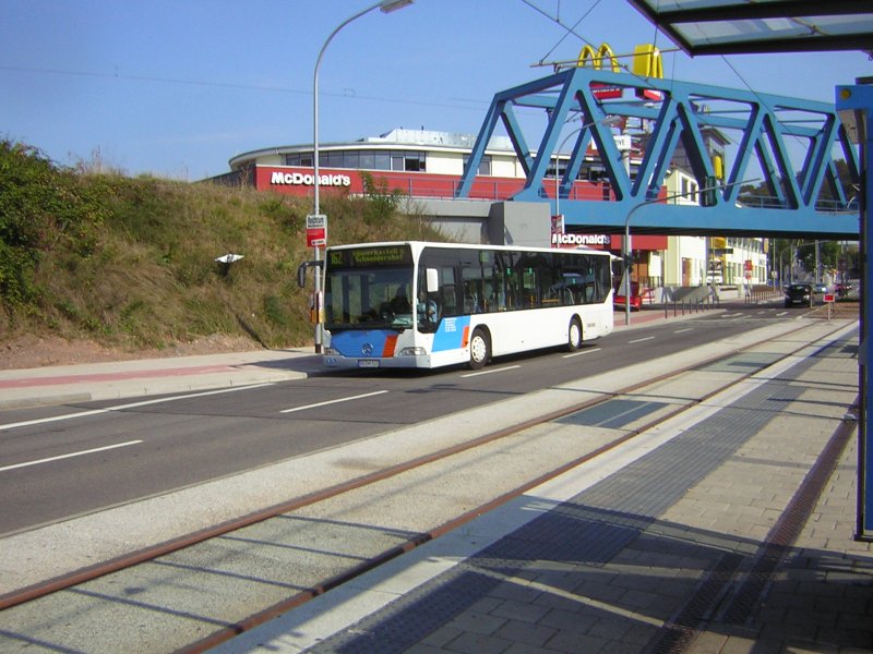 Ein Citaro der Linie 162 auf dem Weg zur Haltestelle