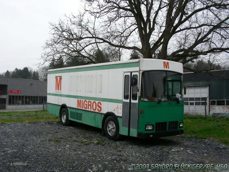 Ein ehemaliger Migros-Verkaufswagen am 5. April 2007 in Emmenbrcke.