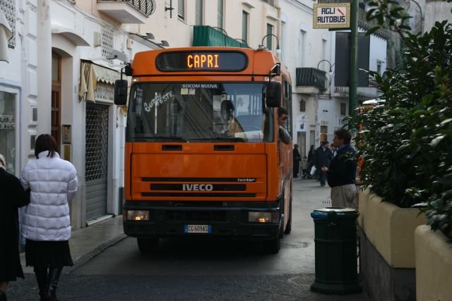 Ein Iveco Tector in Capri Centro; 20.01.2008
