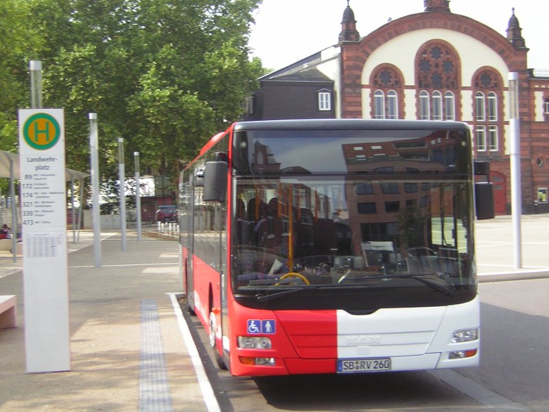 Ein MAN-Bus der RSW auf dem Landwehrplatz in Saarbrcken. Das Foto wurde am 10.09.2009 aufgenommen.