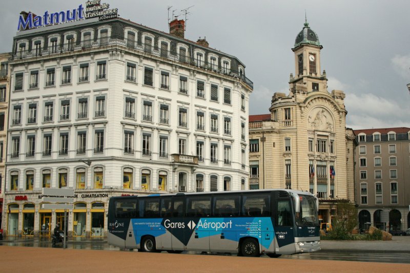 Ein Renault Idiale in der Innenstadt von Lyon
