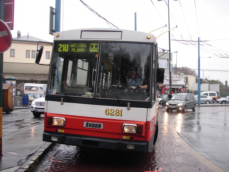 Ein Skoda O-Bus am Bahnhof Bratislava hlavn stanica am 23.10.2007