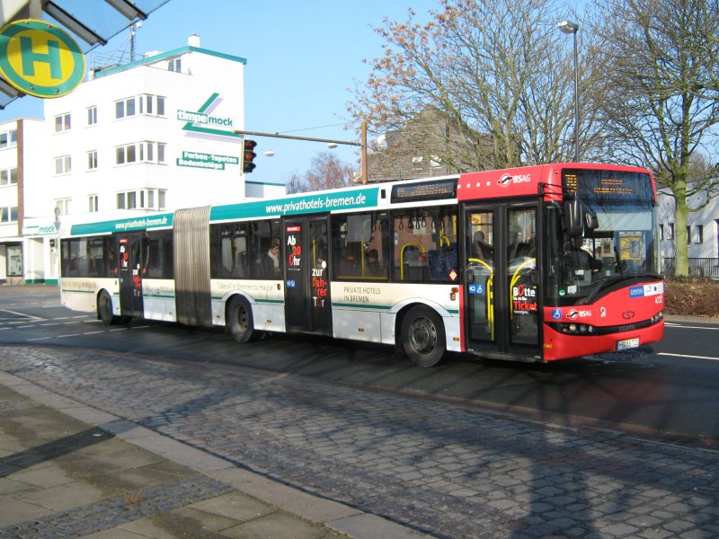 Einer der ersten Solaris Urbino 18 EEV der BSAG in Bremen-Nord kommt gerade am Bf Vegesack an und hat schon die Beschilderung fr seine nchste Fahrt auf der Linie 79 Aumund Hammersbeck. Aufnahme am 25.01.2009