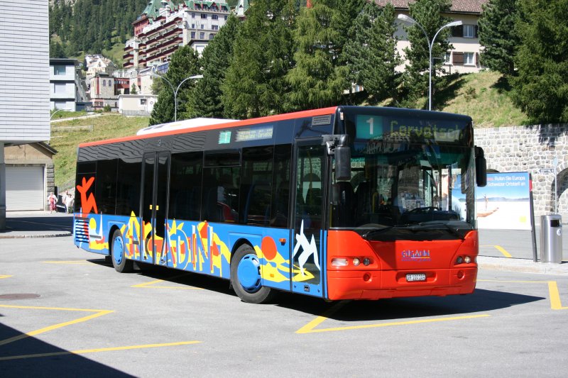 EngadinBus, St. Moritz, GR 100'104 (Neoplan N4416, 1999) am 4.8.2007 in St. Moritz, Bahnhof.