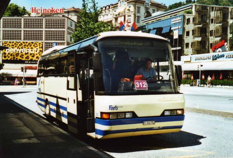 FART Locarno Nr. 52/TI 312'752 Neoplan am 20. Juli 2009 Locarno, Bahnhof