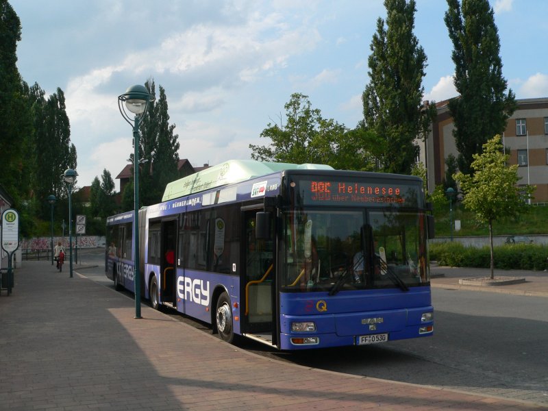 FF-O 530 der Stadtverkehrsgesellschaft Frankfurt/Oder mbH (SVG) als Linie 986 nach Helenesee am 21.7.2007 am Bahnhof Frankfurt (Oder).