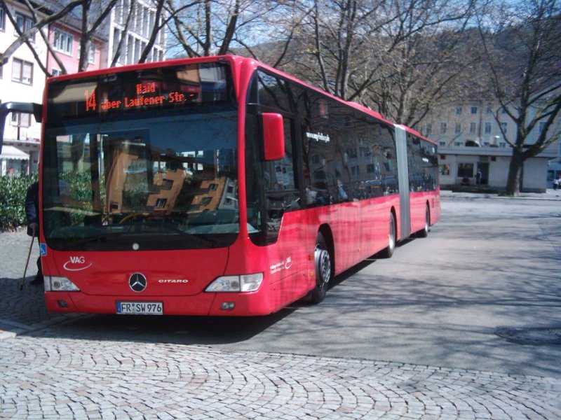 Freiburger Verkehrs-AG, Wagen 976, EvoBus MB O 530 G, Siegesdenkmal
