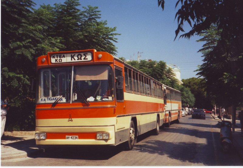 Griechenland/Insel Kos,Kos-Stadt,August 2002,Magirus-Linienbus fr Strecke Kos-Tigaki(scan).