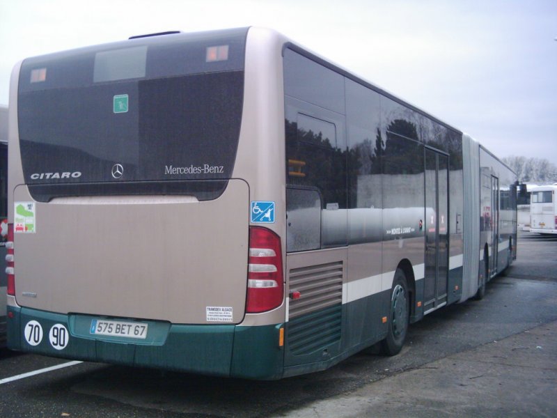 Heckansicht vom neuen Citaro-Gelenkbus in Strasbourg. Transdev Elsa.