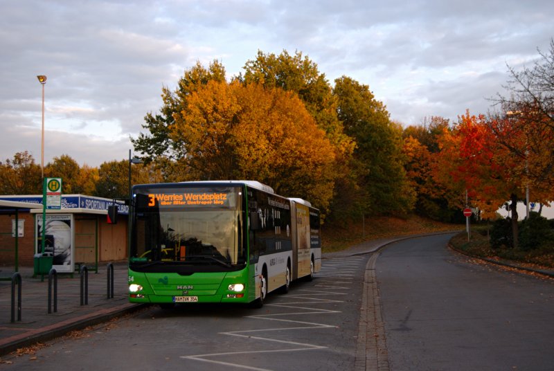 Herbstlich bunte Kulisse am Selbachpark in Hamm-Pelkum, wo sich Hako 54 von seiner besten Seite zeigt.