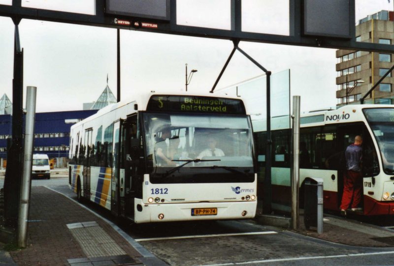 Hermes Nr. 1812/BP-PH-74 VDL Berkhof am 5. Juli 2009 Nijmegen, Bahnhof