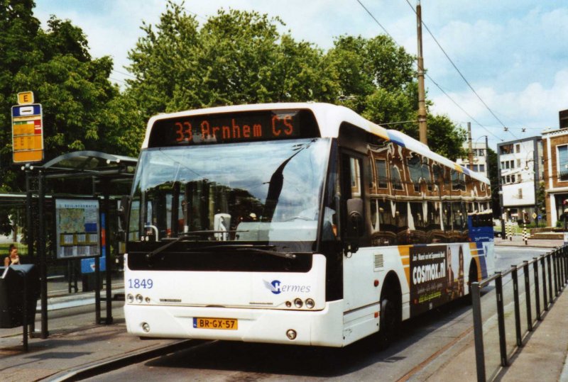 Hermes Nr. 1849/BR-GX-57 VDL Berkhof am 5. Juli 2009 Arnhem, Bahnhof