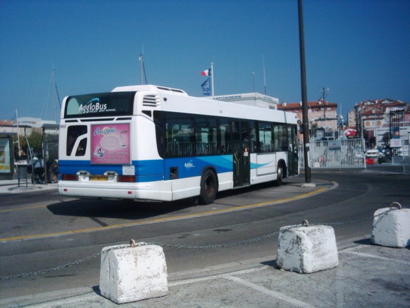 Heuliez GX 317 in Frjus - Saint-Raphael.